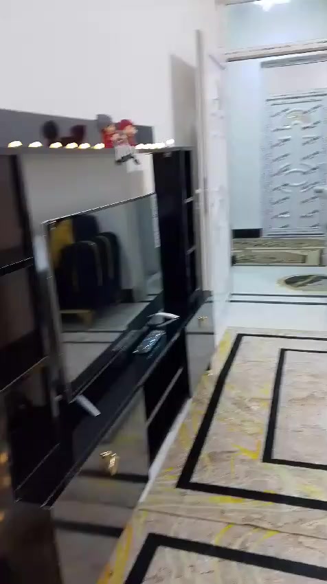 تخم 10 مقاعد + 8 كوشات + طبله+ موكيت + بردات تفصال + سكه ملكيه واكسوارات مالته ب500 وخمسين 
وذا وحده بس تخم ب 400 وخمسين استخدام 4 اشهر+ ميز ب60


**إذا كنت صاحب هذا الإعلان وتريد حذفه لأي سبب، رجاءا أرسل رسالة إلى الدعم الفني**