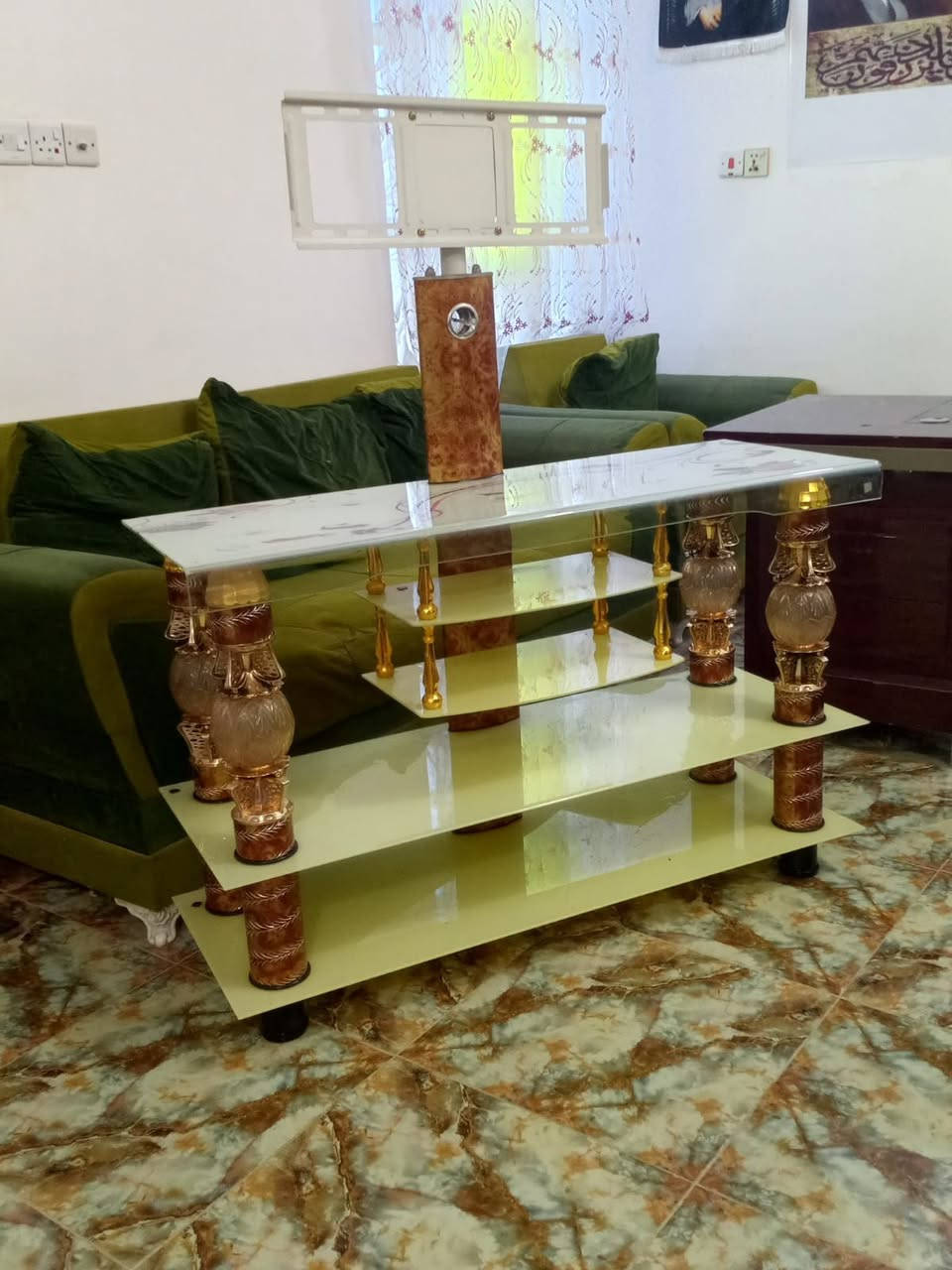 ميز بلازما للبيع جديد استخدام قليل السعر 75


**إذا كنت صاحب هذا الإعلان وتريد حذفه لأي سبب، رجاءا أرسل رسالة إلى الدعم الفني**
