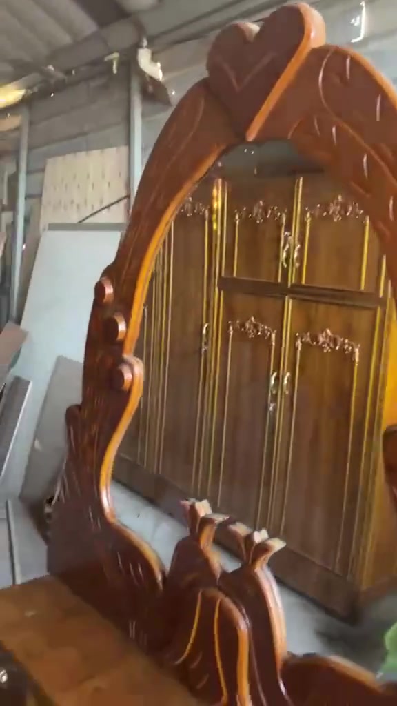 سلام عليكم
ميز مرايه وجزامه صاج تزكام
صبغ تلميع كله جديد
السعر75
عنوان بوب الشام 
***********
