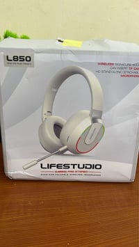 سماعات • انطوني