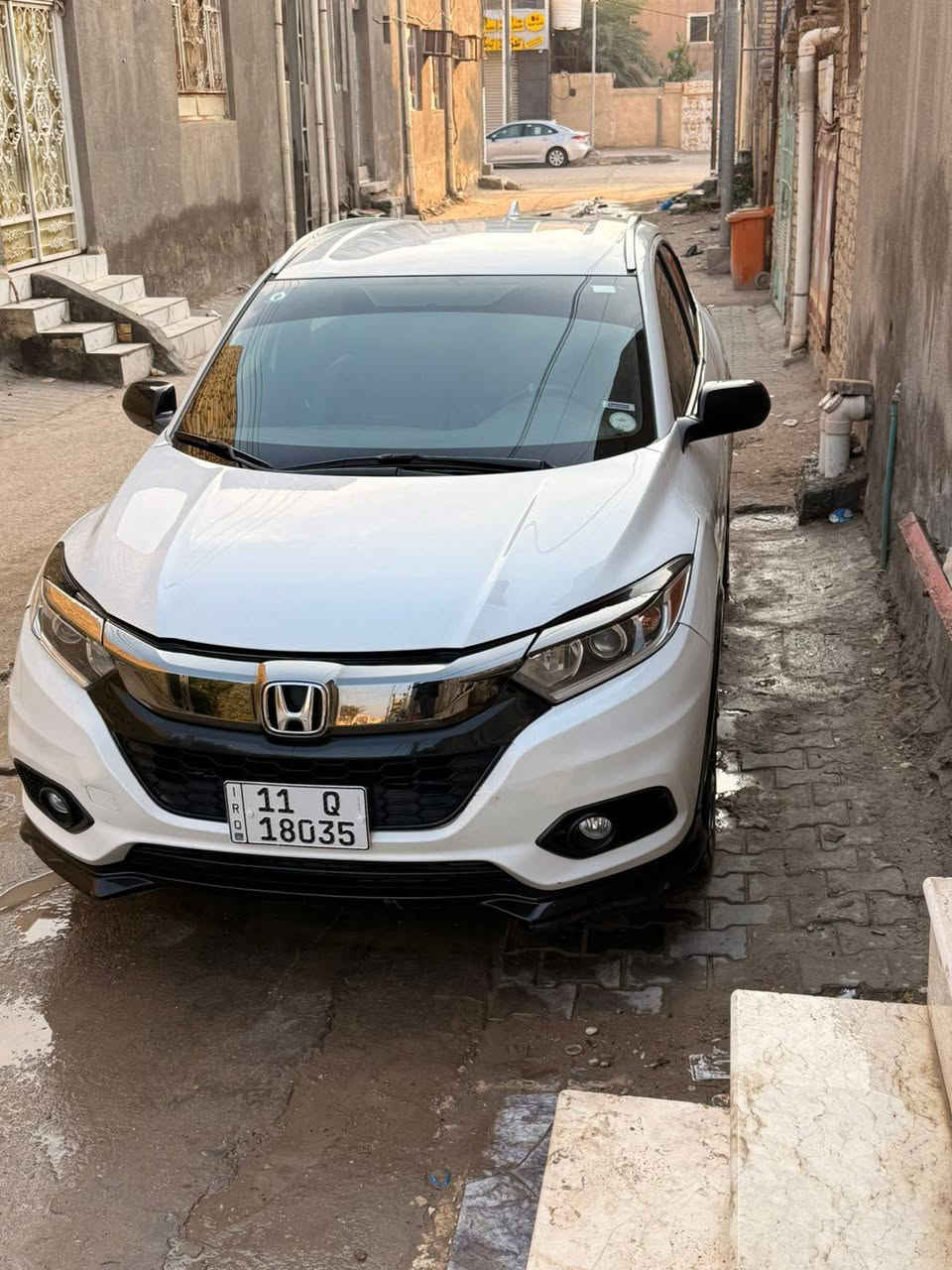 للبيع هوندا يابانيه موديل 2023 رقم بغداد دولي باسمي ماشيه 
قليل مكفوله من تبديل ومن صبغ ومن فتح حادثها بارد بصيط بمقدمه البنيد ولباقي مكفوله مكينه وكير  صدر امامي خلفي كله وضع شركه تخم تاير مكان السياره الناصريه مركز سعر 140 وبيها مجال بصيط ***********
