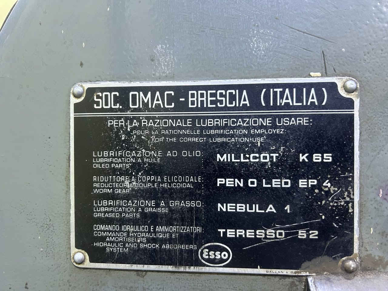 السلام عليكم مقص نو ع اوماك ايطالي قياس 105 سم حساسات شغال
———————————————————————————
ثانياً 

بريس حجم كبير مع قوالب جاهزة سبايرول
———————————————————————————ثالث

جهاز عمل ريكه وتخريم كهربائي

‭٠٧٧٦ ٥٦٧ ٦٥٧٩‬ للتواصل
