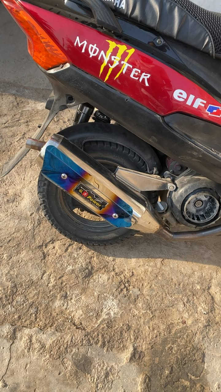 السلام عليكم دراجه ماكس عدلة دراجه كامله كلشي مابيه بس الملف مالته ضارب بسبب المطر دراجة سلف السعر (300) وبيه مجال للاستفسار *********** وبيه واتساب مكاني المحمودية حي العسكري
