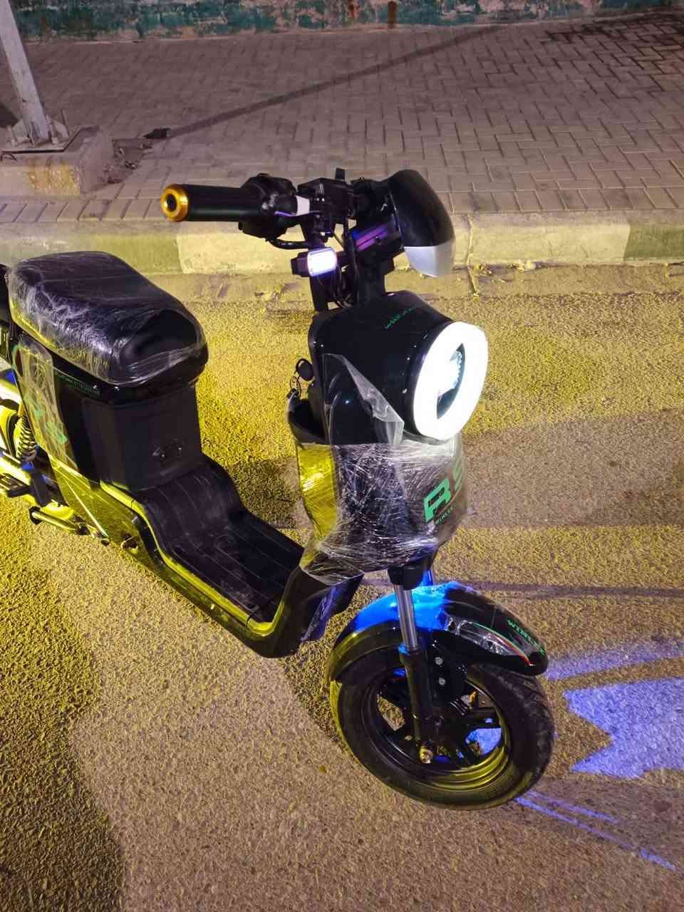 سلام عليكم دراجه R9 مديل 26 استخدام شهر كلشي شغال بصمه سويت وتشغيل عن بعد كهربائيات كلهن شغالات اربع نمر
سعر500 وبيهه مجال 5بطاريات كلهن شغالات اي نقص مابيهن تفحص بيدك
ملف 1200
***********

مكلف بلنشر اتصال علئ رقم
