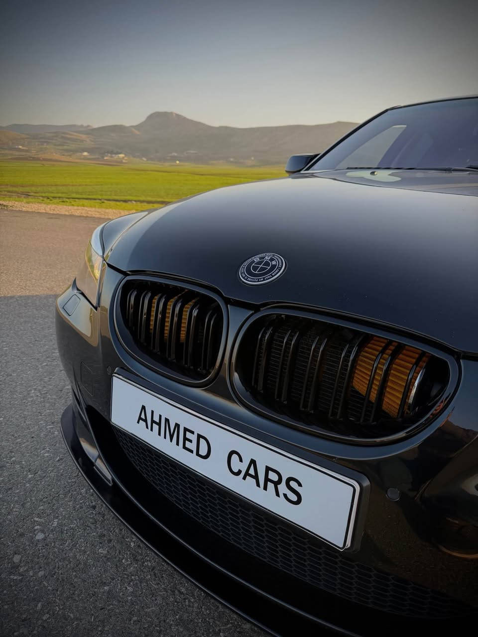 ***********
BMW E60 540i V8 
مۆدێل 2007 لۆک لۆک تەنها ٨٧ هەزاری حەقیقی ڕۆیشتووە ئەورووپیە مەنەفێستی ئەسڵی لەگەل دایە 
کامل کراوە بە M5 dinan وارد ئەڵمانیە زەمانە و هەردوو بەسمەکەی ماوە - ( بەسمە- کوشنی پێشەوە ساردو گەرم و خەزن و کارەبای + کوشنی دواوە هیتەر ) - شاشە گەورە و ماوس - کروز کۆنترۆل - سوکان کارەبای و خەزن - تراکشن کۆنترۆل دوو مۆد - جامی پێشەوە بیلادی فۆتۆی شین و هەمووجامەکانی دەبل جام و فۆتۆیە - پەردەی کارەبای - سیدی بۆکس و ناڤیگەیشن و جی پی ئێس و ئەلەرم و تەلەفون و سکویرتی سستم - کەپۆلدەر - گێڕی اۆتۆماتیک سپۆرت و عادی ٦ گێڕی ZF - لایتی ناو ڕەش و بیلادی زینۆن black LED ADABTIVE- بەگ لایتی دواوە لید کراوە بە ناو ڕەش - باڵی سەر سنوق و سەر جام و کەڤەری ئاوێنەوە و دفیوزەری M5 بۆ بەستراوە - سیستمی ساڵۆنسای M5 لەسەرە دەنگێکی زۆر خۆشی لەسەرەو باک فایەریشی لەسەرە
ویلی M5 دوو سایزی حەجمی ١٩ بۆ بەستراوە 
گێڕ و مەکینەو کارەبای بەشەرت لۆک لۆکە یەک دینار مەسرەفی نیە هیچ مەسجێکی شاشەو کۆمپیتەری نیە ٢ بۆ ٣ پارچەی تەنها کلێری ئەڵمانیایە واتا بەس پەمپە 
بۆ نرخ پەیوەندی بکەن السليمانية, العراق
