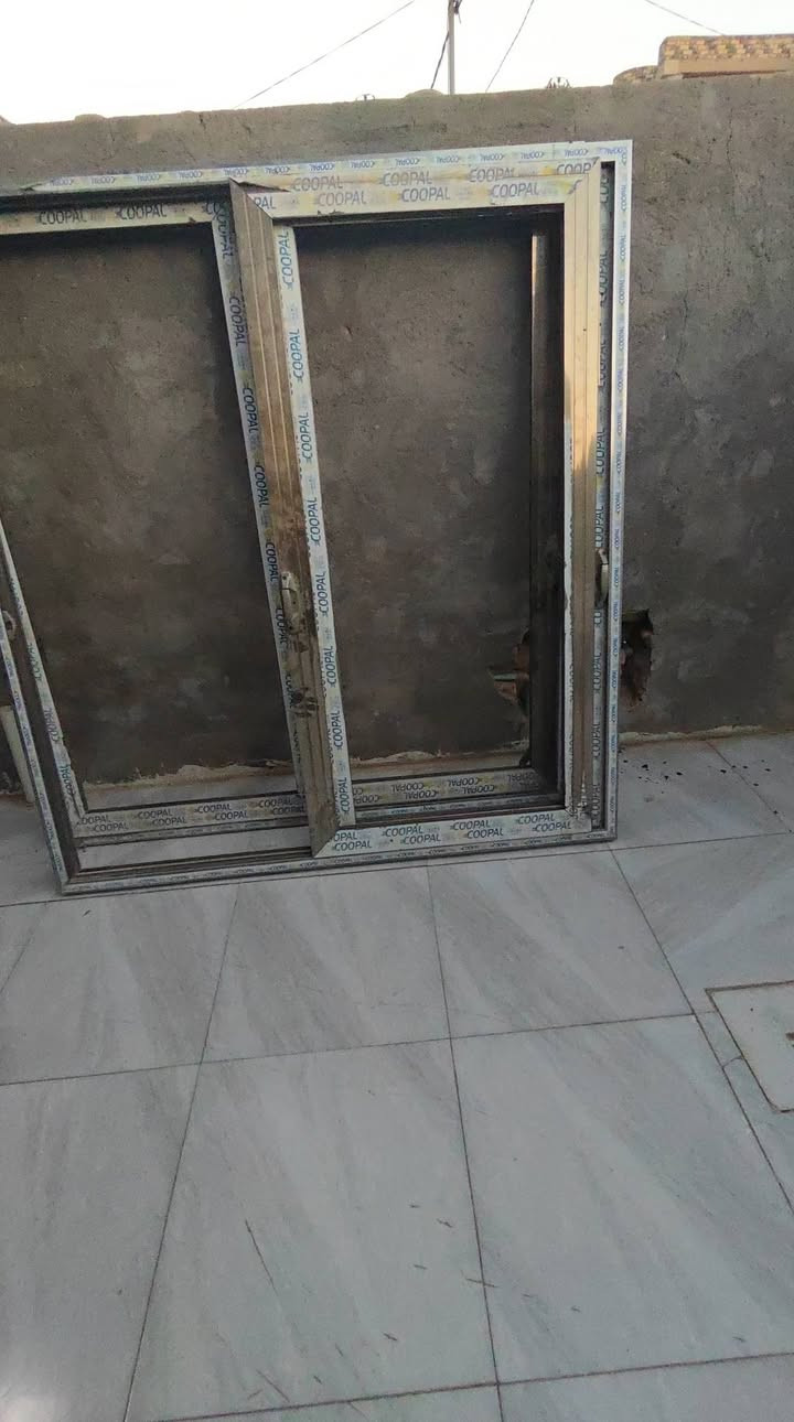 شبابيج عدد 2 جدد غير مستعملات
طول وعرض ..2.2
السعر 350
الاستفسار ***********
