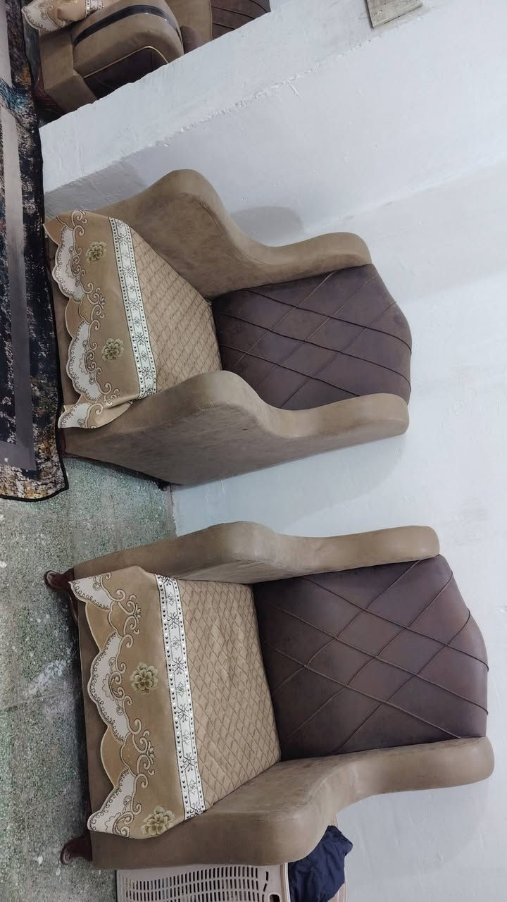 تخم عشر مقاعد تسكام مو سوكي مكانه بغداد الطوبجي السعر ٤٢٥ تخم ثكيل مو من ذني الي بسرعة يتكسرن الاستفسار الاتصال بالرقم ***********
