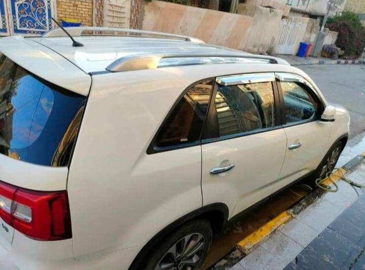 سلام عليكم جميعا
سياره سورنتو مديل 2014 مكفوله عامه ٣ قطع تبريد ٦سلندر رقم صلاح الدين تحويل مباشر سياره خير من الله واذ مراوس مديل ١٩ او ٢٠ نتراهم ع مراوس حسب القناعه 
السعر ١٨٥ وبيها مجال الطيبين رقم مبايل ***********
