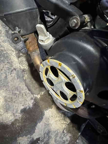 السلام عليكم ماكس عدله مالعب تجفيت جديد دراجه كاعد باتريها رادلها كابريتر ناريه بيها تجفيت جديد دراجه بيها غراض اصليه  بيها كلجات خلفي ول أمامي وبيها فراك وبيها وبيها قطره وبيها قبق فلاوين كله سيت اصلي بيها صالنصه اف ام بيها كشن 4 اصلي مشتري ب١٠٠ بيها كفر WF دراجه طافيه لوكابريتر لو فاكيم ناريه بيها تجفيت جديد سعرها ٣٥٠ قفل من لخير متعوب عليها مكاني حي أور بغداد رقمي ***********
