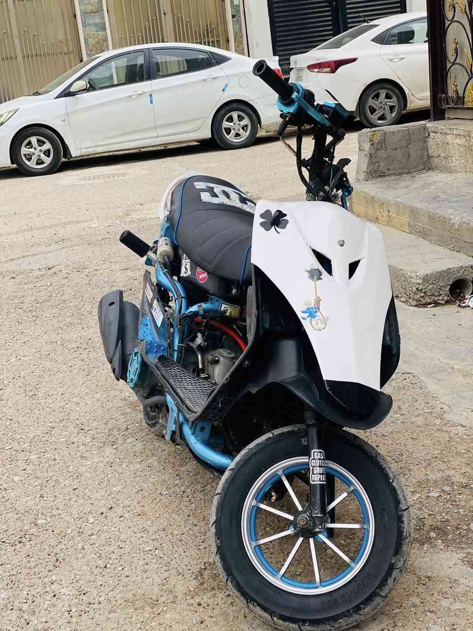 سلام عليكم ماكس عدله الدراجه كامله مال لعب شغاله سلف هندي مكينه خرسه الدراجه تخبل مكينته  المكان بياع تقاطع درويش  السعر 575 وبيه مجال ***********
