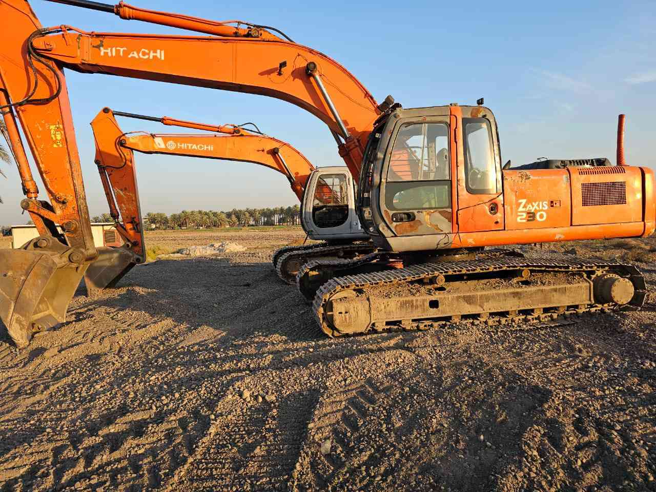 السلام عليكم 
للبيع 
حفاره زت حجم 230 ال سي
موديل 2004 بدون 
محرك جديد 
مضخه جديد 
زناجيل جديد 

السعر 230 $ وبيه مجال للشراي 

معرض العراق لبيع السيارات والآليات الثقيلة 
الانبار ـ الفلوجه معارض الخط السريع 
*********** - ***********
