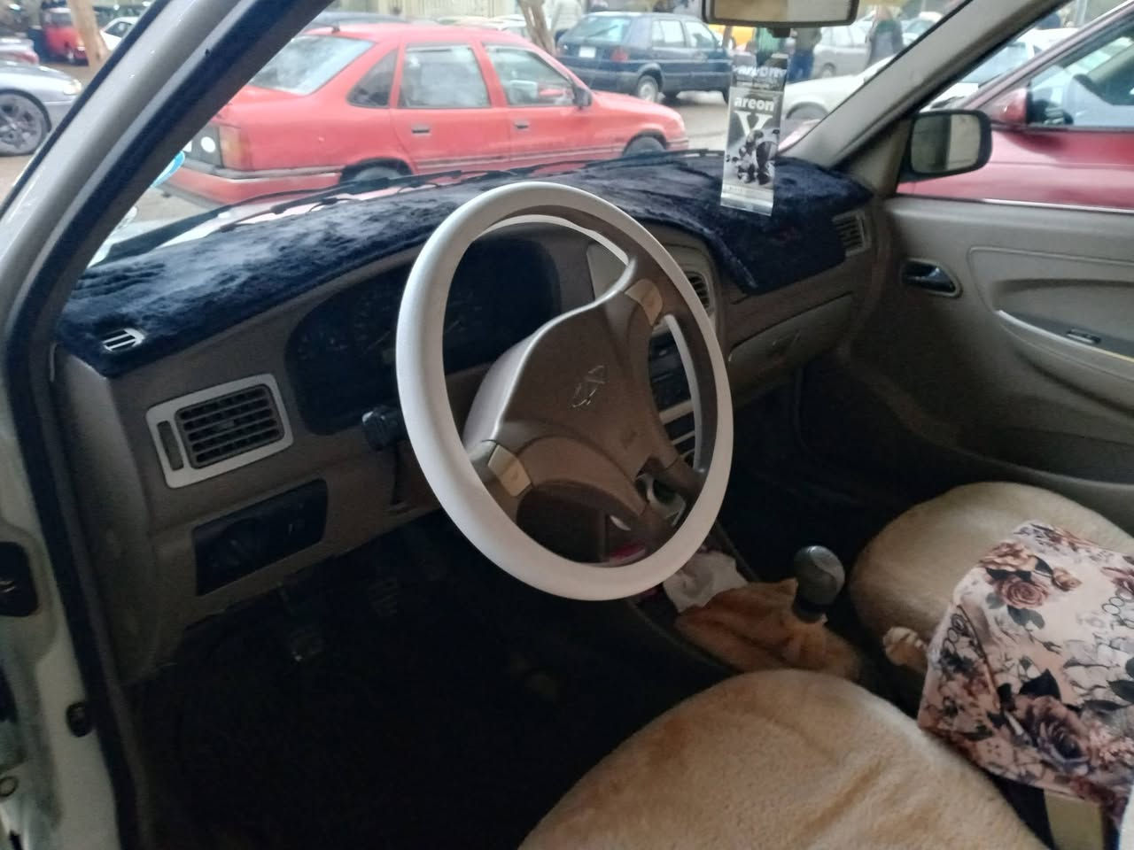 كوين مديل 2013 نينوى
شرط تحويل وكاله شرط بلادي كلو 
لا صبغ ولا بارد ولا تبديل كير مكينه وضع شريكه سياره مال بيت جاهزه من كشي 
***********
***********
متواجد بل موصل
