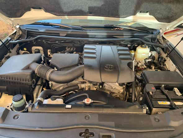 لاندكروزر 2017   6 سلندر بريم أصل ام الشاحن خليجيه رقم بغداد 
مواصفات السيارة 
تحكم عن بعد
دي في دي سقف
اناره داخليه 
مري شفط
فتحه سقف
دبل ماوس
حساسات 
كشنات جلد كهربائي …الخ
عداد السيارة 51  الف حقيقي بشرط الفحص
بيها بارد بسيط بالجاملغ الايمن اي عكس السائق وتكحيل بالدعاميه الاماميه 
السياره بأسمي تحويل ثاني يوم
البيع نقدا بدون مراوس
نفاذ السنوية 2027
مكان السياره / بغداد البلديات
السعر 520وبيها مجال

ملاحظة :السياره اخذتها زيرو وعلى وضع  الوكالة لحد الان ممبدل بيها فقط الدهن والدسكات  والبارد المذكور

رقمي ***********متواجد واتساب
