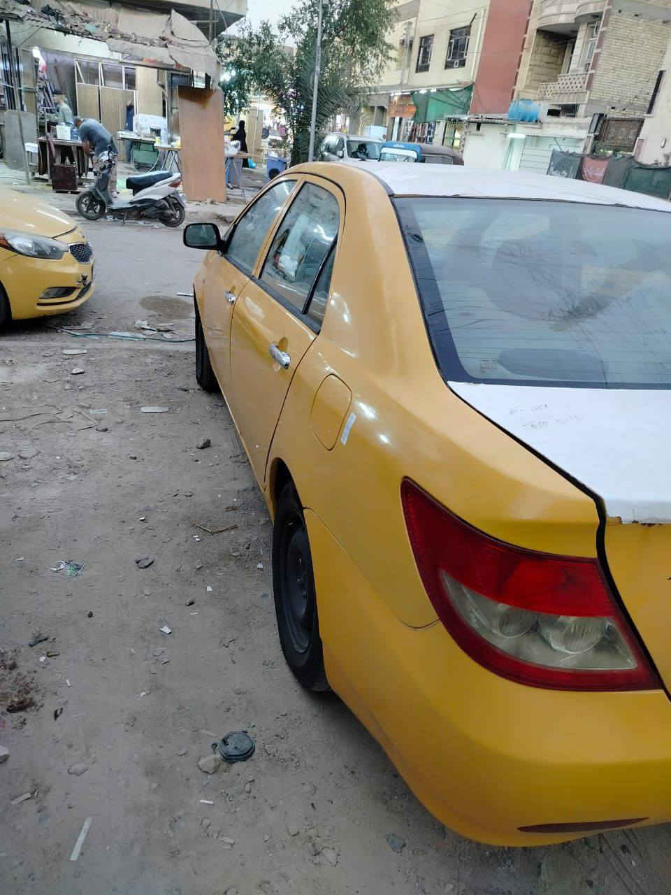 السلام عليكم بيوايدي لبيع 2011كير مكينه تخم تاير خير من الله سياره نضيفه السعر 36 مكان السياره بغداد الشعب***********
