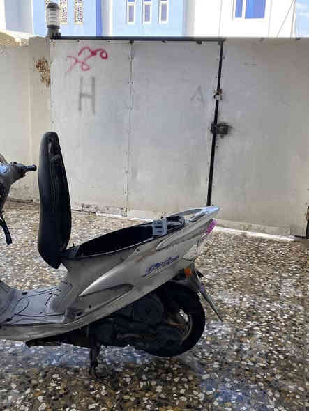 السلام عليكم دراجه ماكس منغولي للبيع دراجه مكفوله برغي ما مفتوح عشرط كرهابائيات كله شغاله لايت زنون اشاير زنون مابيه اي نقص السعر 850وبيه مجال مكاني سماوه لتواصل خاص او عرقم ***********
