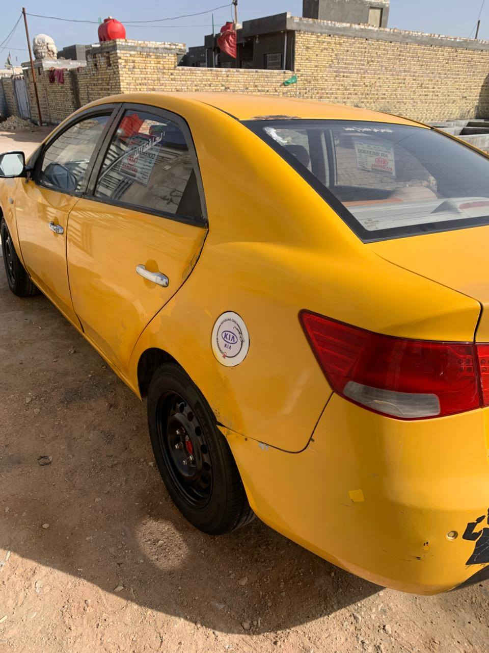 السلام عليكم للبيع سيراتو 2009 تكسي رقم مثنئ مميز (769) مصفره هيئه وغرامات جاهزة ثاني يوم اداور الك   ومجهزة من تخم تاير جديد وباتري جديد وتدفئه كشنات و سياره شوف عينك موضح بالصور وللاستفسار اكثر انتصل( ***********) والسعر (65)وبيها مجال حك الجيه مكان السياره سماوه _قضاء الرميثه
