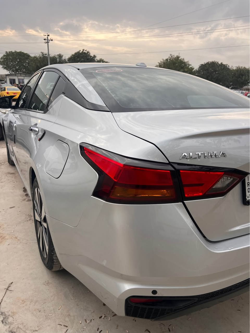 نيسان ئالتيما SV
موديل ٢٠٢٢ 
سةنةوي تا ٢٠٢٨ 
٥٢ كيلومةتر روشتووة
جوار تايةيي نوي ية
شغال 
رادار 
خةتي جادة
كوشن جلد ناو قةيسي 
نوخ ١٥٢ معامةلة 
ژ م 
*********** السليمانية, العراق
