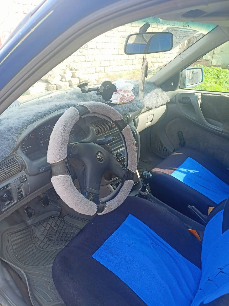 استرا 16
محرك تايرات شرط
كابون بنزين اني الشرعي سيارة بيت مامتعوبه 
سنوية 2028
السعر 45 وبي مجال 
مكاني تلكيف
***********
***********
