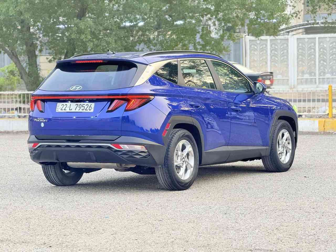 توكسان مديل 22 لون ازرق مميز. سياره. ماشيه 74 كيلو متر مو ميل اكرر مو ميل رادرات جانبيه خلفيه اماميه كامره دوره تدفأ كشنات كاربلي واير لس على لبلوتوث سياره مشتغل بيه كشنات   وكاعيات يتخبل لون براقالي بصمه تشغيل عن بعد تخم تاير صدر كله جديد سياره تخبل واحله من صور بعد ولحادث هذا كدامك مكان سياره بغداد 
وايده 172 
***********
