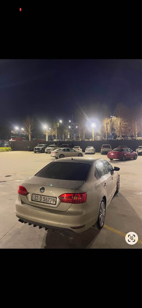 جيتا 2015 خليجي محرك 20 بدون توربو 
رقم سنوي جديد گير محرك جديد بشرط 
بيها 5 قطع بخ بس جماليه بدون دواخل 
بدون ارباك بشرط تايرات جديد 
تحويل وكاله بشرط 
بيها 500 الف غرامات نزل من سعر 
سعر 88$ 
مكاني دهوك 
رقم موبايل*********** زاخو, دهوك
