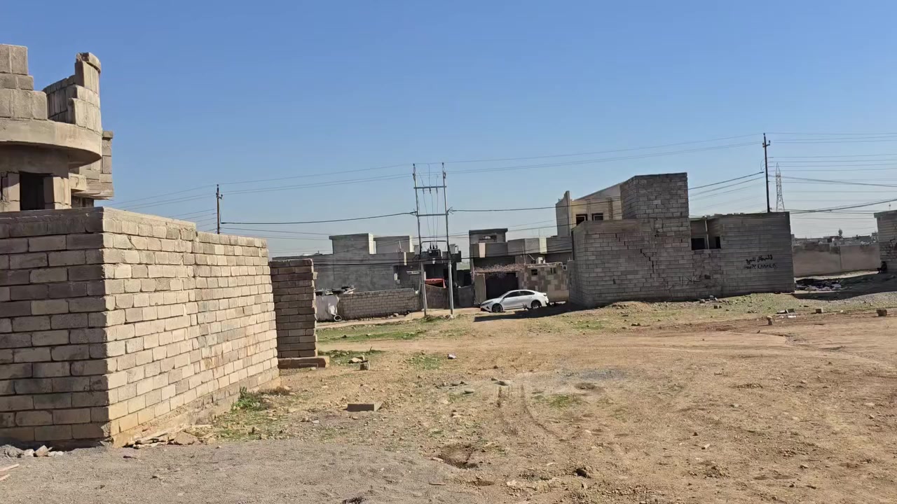 قوسيات 
هيكل للبيع مساحه ١١٠متر قرب مدرسة الصينيه سند زراعي حق التصرف خدمات كامله وبنص الجمعيات سعر ٢٣مليون وبي مجال التواصل هاتف 📱 او عبر #الواتس_آب 
***********
