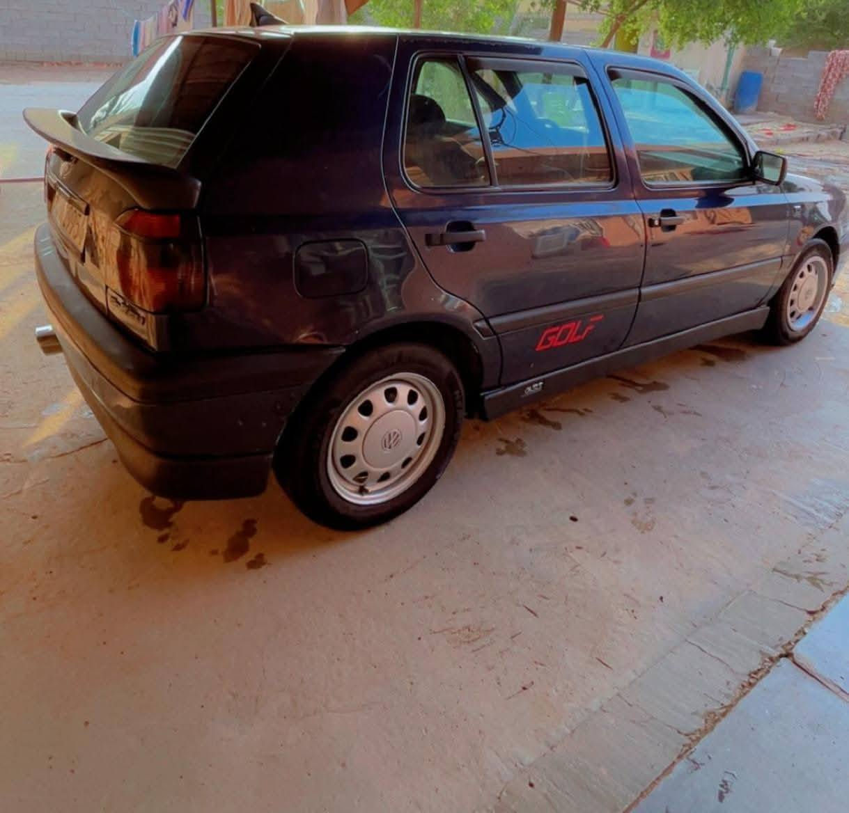 السلام عليكم كولف للبيع موديل 92 مكينة 2000 كير اوتوماتيك تبريد شغال / سعرها 55 بيها مجال/ العنوان بغداد الاستفسار الاتصال ***********
