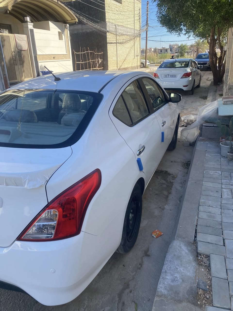 نيسان صني مديل 24بسم شركة السياره ماشيه ٥٤الف السياره اربع جام كهرابائي اشاير بالمري  شاشه كامره حساسات  المكآن كربلاء حي القادسيه السعر 120وبيه مجال قليل ***********
