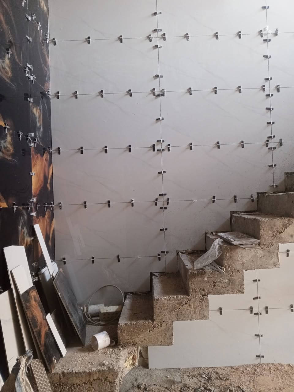 خلفه سيراميك وكاشي ومرمروبيات شغل درجه اولى للتواصل ***********
