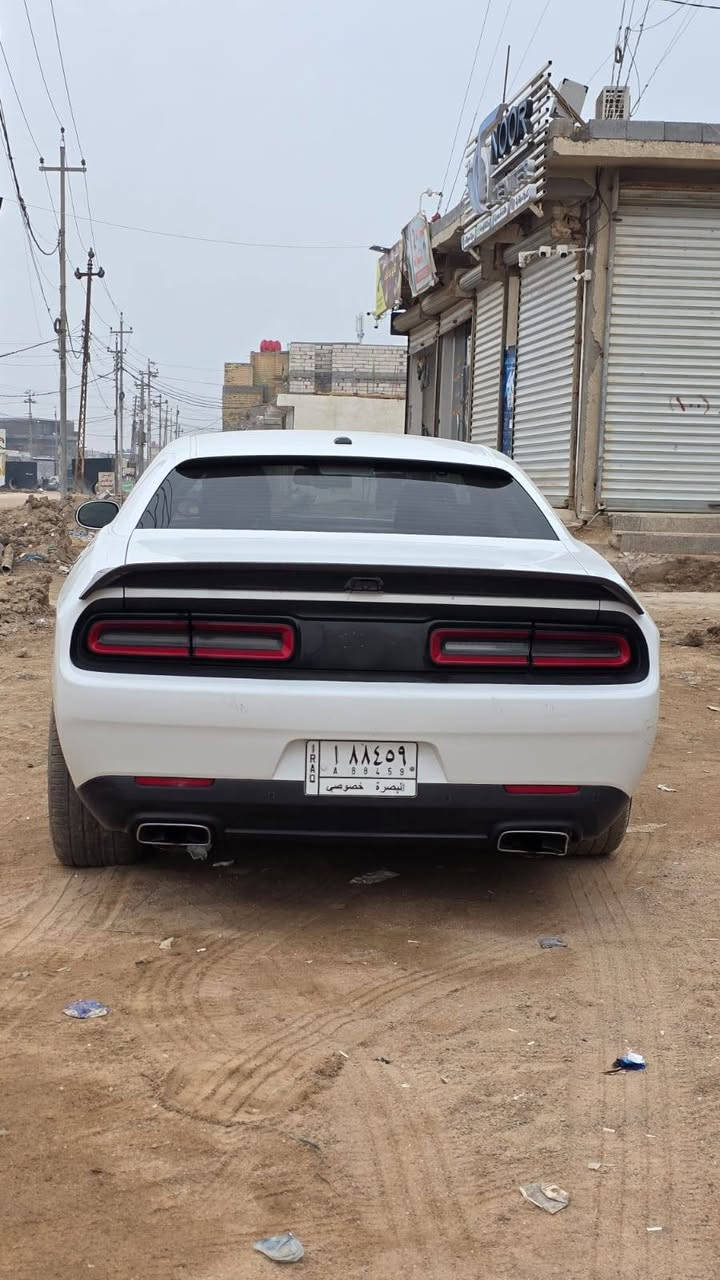 لون ابيض جاملغ بنيد باقي كفاله موديل 19 8سلندر رقم *********** البصرة, العراق
