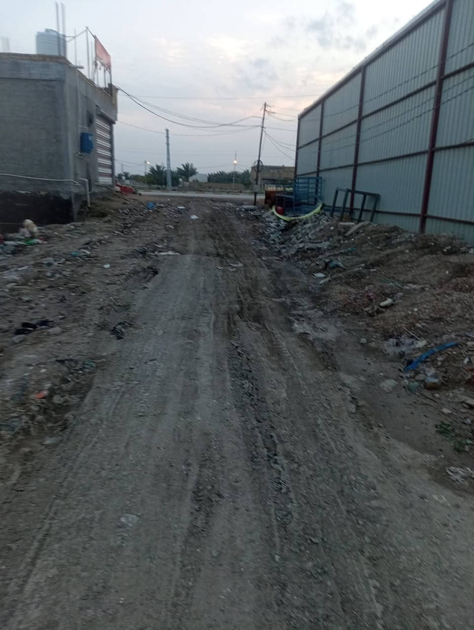 يوجد قطعة طابو صرف
المساحة 105 الوجه 7 والنزال 15
محيزم 2 إفراز الشهداء 
تبعد 20متر متر  عن شارع 100
للاستفسار مراجعة مكتب الشارقة للعقار مقابل مسجد الرحمن الاتصال اوعبر المراسلة ***********
