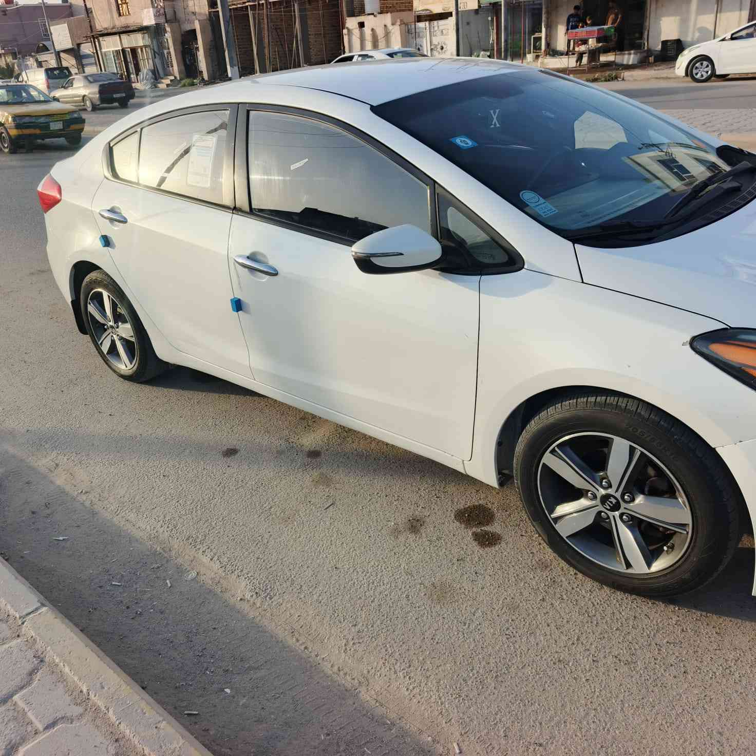 سيراتوا خليجي 2015 سنويه 2030
رقم جديد بأسمي  1600 دوش
كير محرك تبريد ثلج 

ضربتها بنيد مبدل + جاملغ امامي اصلي 

مكان السياره ذي قار مركز 
***********
السعر 105 بيع مستعجل
