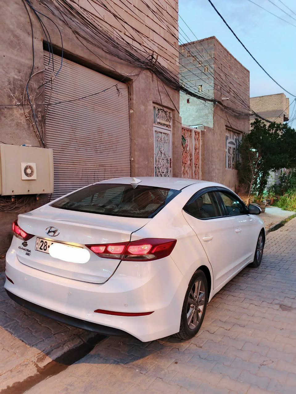 السلام عليكم. 🌹
النتره مديل 17 وارد امريكي 
نجف دولي محرك 2000دوش 
كير وحداديه ومكينه تبريد تدفئه كله فول نظافه خير من الله تخم تاير جديد دوشمه جديده.. السياره مكفوله من الحادث والكص والتبديل كله ليبل واحد ولكن مصبوغه شكم قطعه بسبب تشبيع وخدوش  ولا دواخل ولا لخود فقط حته بمريكه مابيه حادث. والسونار موجود السياره جاهزه وحيل معتني بيه والسعر 118 السياره مال جناي. بس لظروف احكام.. وبالعافيه ع ياخذه 
(مكلف بالنشر رقم صاحب السياره *********** وبي واتساب)
