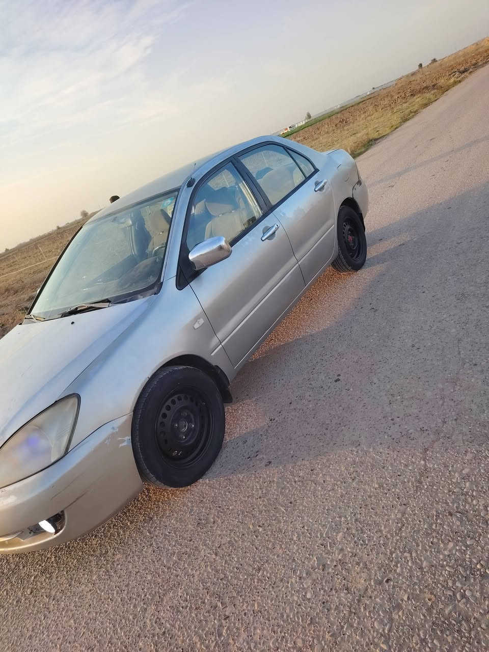 سلام عليكم سياره لنسر 2006 سياره رقم صلاح الدين دولي سنويه لل 29 سياره خير من الله كلها شغاله محرك مكينه مكفوله مابيها اي ضرر تدفئه تبريد شغالات قطعه صبغ خفيفه بيها فقط بالجاملغ الوراه بدون دواخل السعر 70وبيها مجال مامتواجد عالخاص فقط عالرقم مكاني صلاح الدين الطريشه ***********
