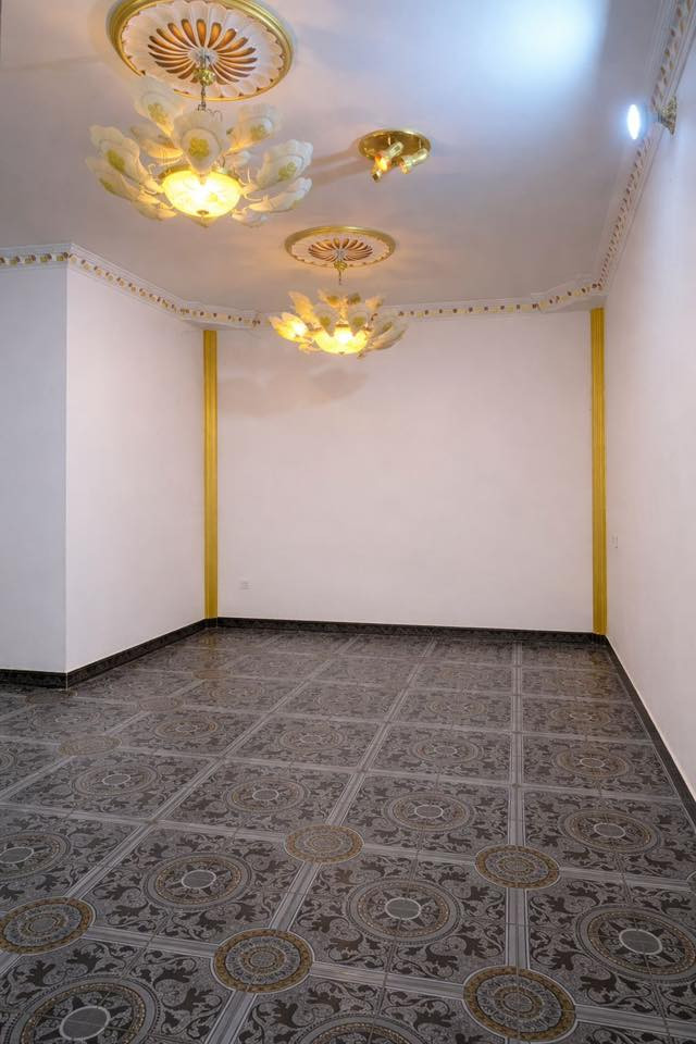 دار للبيع 🚨🚨🚨
بناء  فول. طابو ملك. صرف🌐‼️🚨🚨🧱🧱
مساحة ٢٢٠ 
واجهه ١١
نزال ٢٠
في محافظه. ديالى كنعان شارع الحسينية 

يتكون طابقين 
الطابق الاول كراج  وحمام خارجي واستقبال ومطبخ بارد + مطبخ حار 
وغرفة نوم وحمام  ثاني داخلي 
الطابق. الثاني يتكون 
٤ غرف نوم 
وسطحين 
للاستفسار. يرجى الاتصال على الرقم 
***********
