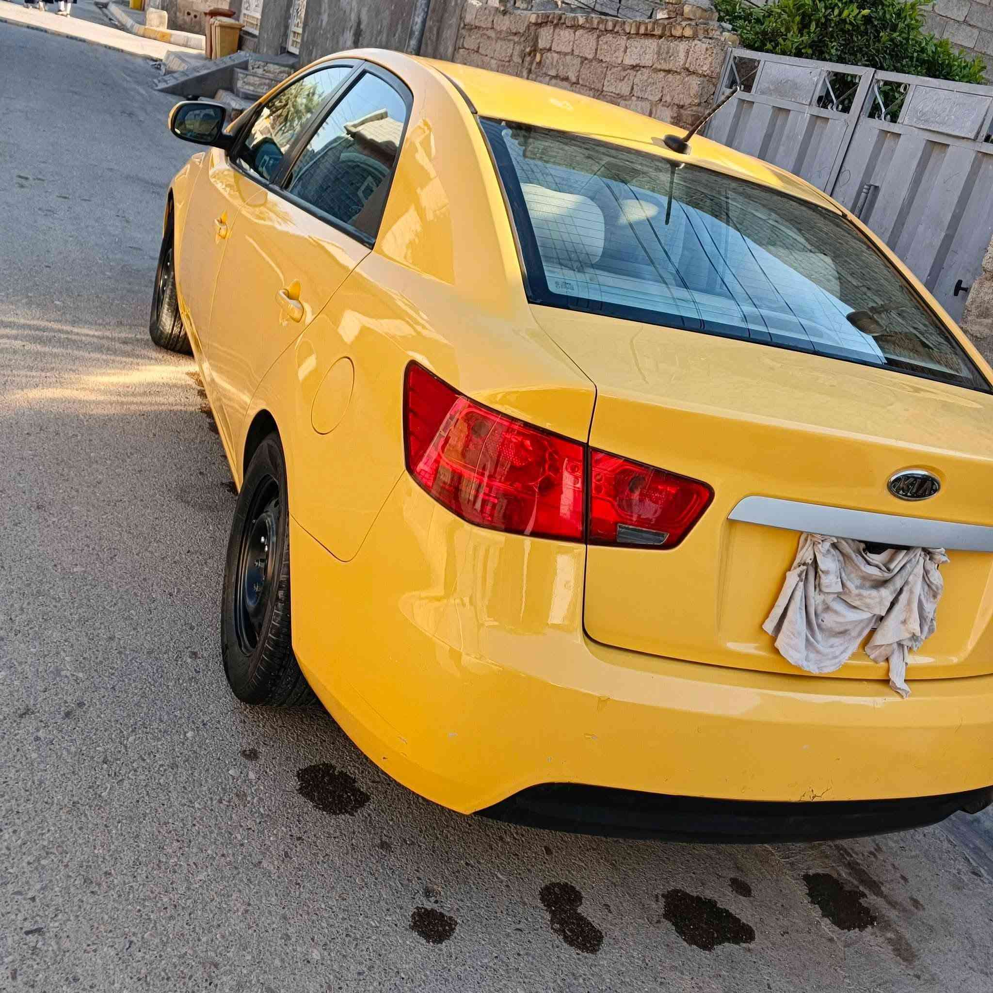 سلام عليكم كيا فورتي ١٣ بس بنيد مبدل والباقي ليبل واحد مكان السيارة بغداد كتلوكات الشركه بيها نظيفه حيل السياره *********** اتصل ودلل سعرها 95
