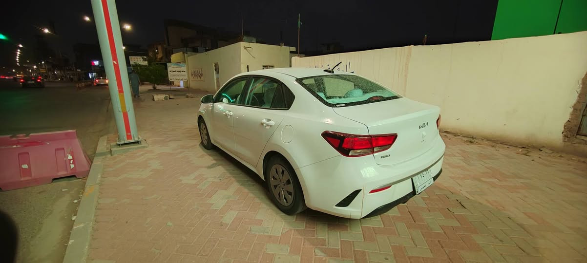 للبيع كيا ريو موديل 2023 وارد امريكي السياره جديده عل وضع الوكاله رقم انبار معوقين سنه و8 شهر اصير حره تاخذ وكاله عامه السعر 113 وبيه مجال بسيط عنواني الرمادي الاتصال ***********
