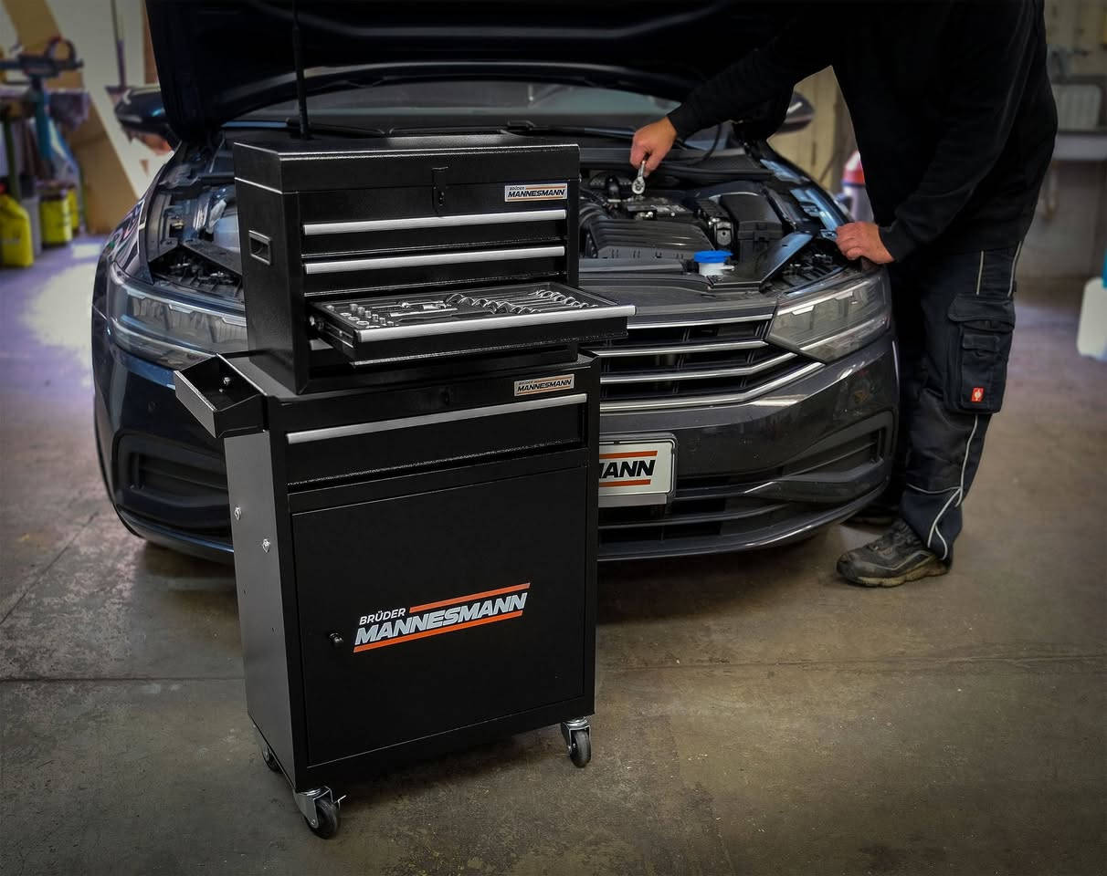 عربة أدوات (Workshop Trolley) من العلامة التجارية الألمانية Brüder Mannesmann  مزاد من ١٠٠ الف

للتواصل واتسآب او اتصال ***********
