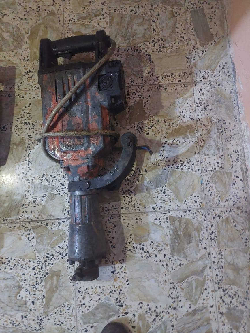 سلام عليكم للبيع جك همر ثنين وتريل تقشير واحد مكان بغداد جسر ديالى الجديد الكرغواليه


**إذا كنت صاحب هذا الإعلان وتريد حذفه لأي سبب، رجاءا أرسل رسالة إلى الدعم الفني**