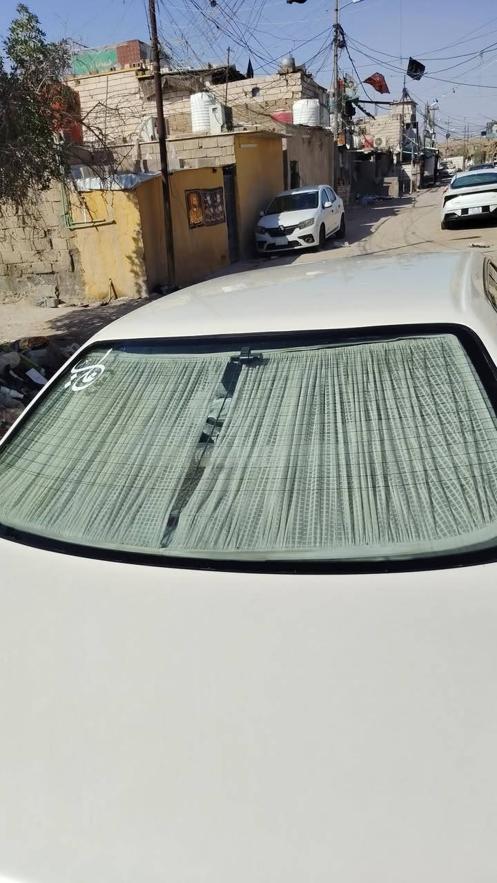 السلام عليكم للبيع راس الثور فلات مديل ٩٧ رقم صلاح الدين انكليزي بسمي 
كير محرك حداديه تبريد تخم تاير جديد ستيرن كهربائي كشنات كهربائيه سياره جاهزه من كلشي شاشه كامره 
للعلم السياره بيها كصه قماره فقط 
السعر ٧٥ وبيها مجال 
العنوان البصره ***********

