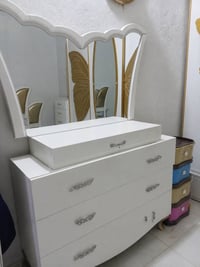 سرير • يحتاج صبغ • فيه فطر