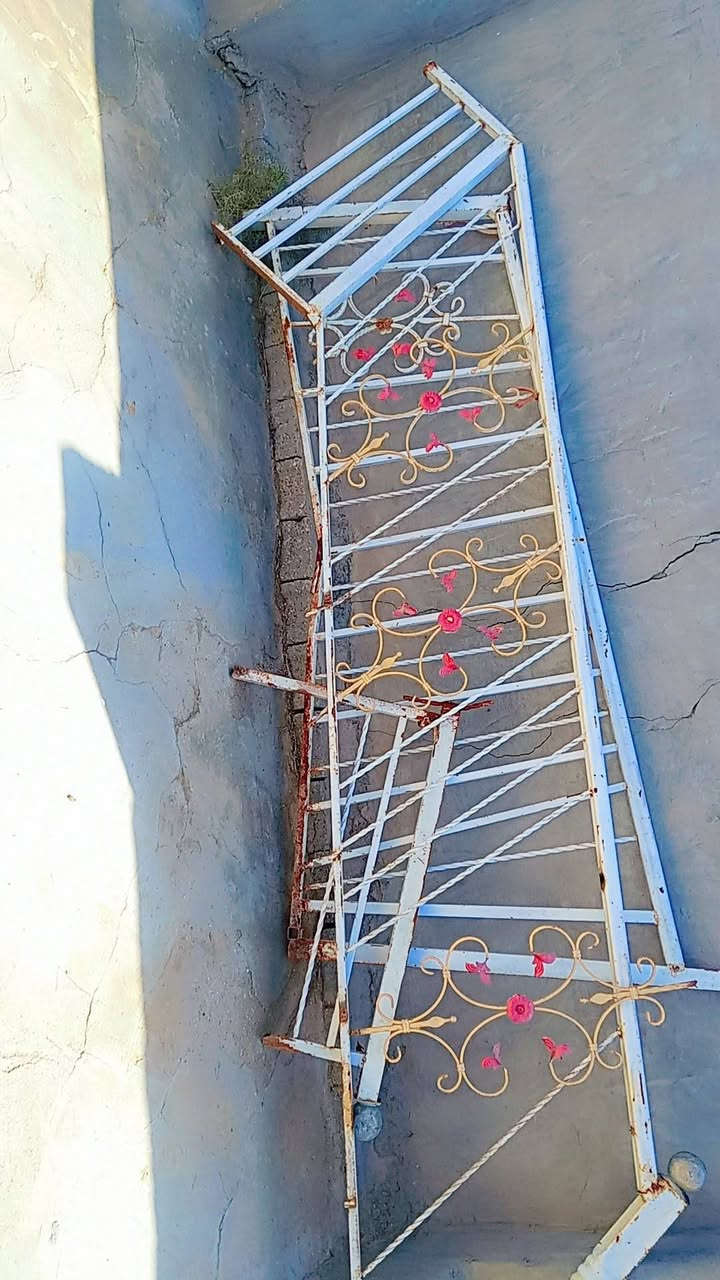 سلام عليكم محجر درج حديد عوزه صبغ طول 6 كامل ب 125 وبي مجال ذي قار شطره يم جسر السليمان ***********
