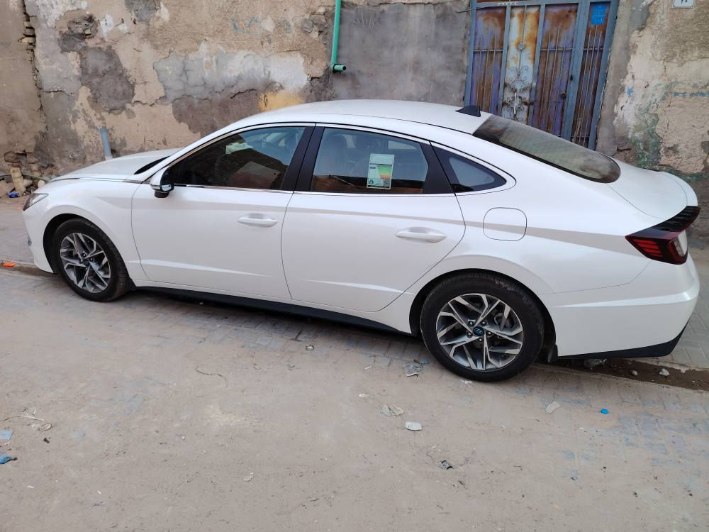 الوصف: سوناتا خليجي موديل 2020
السيارة كفالة ضربة بارد حادث عدا باب السائق مفتوح بدون حادث
حساسات امامي خلفي
تبريد قطعتين
شاشة لمس
اشاير بالمري
تخم تاير جديد مع سبير ويل
دوشمة جلد أرضية وكشنات
السيارة اقصاد استقطاع مباشر بعد سنه وتصير حرة
محرك اقتصادي 2000
السعر 177 بيها مجال حك الجية
*********** واتسب البصرة, العراق
