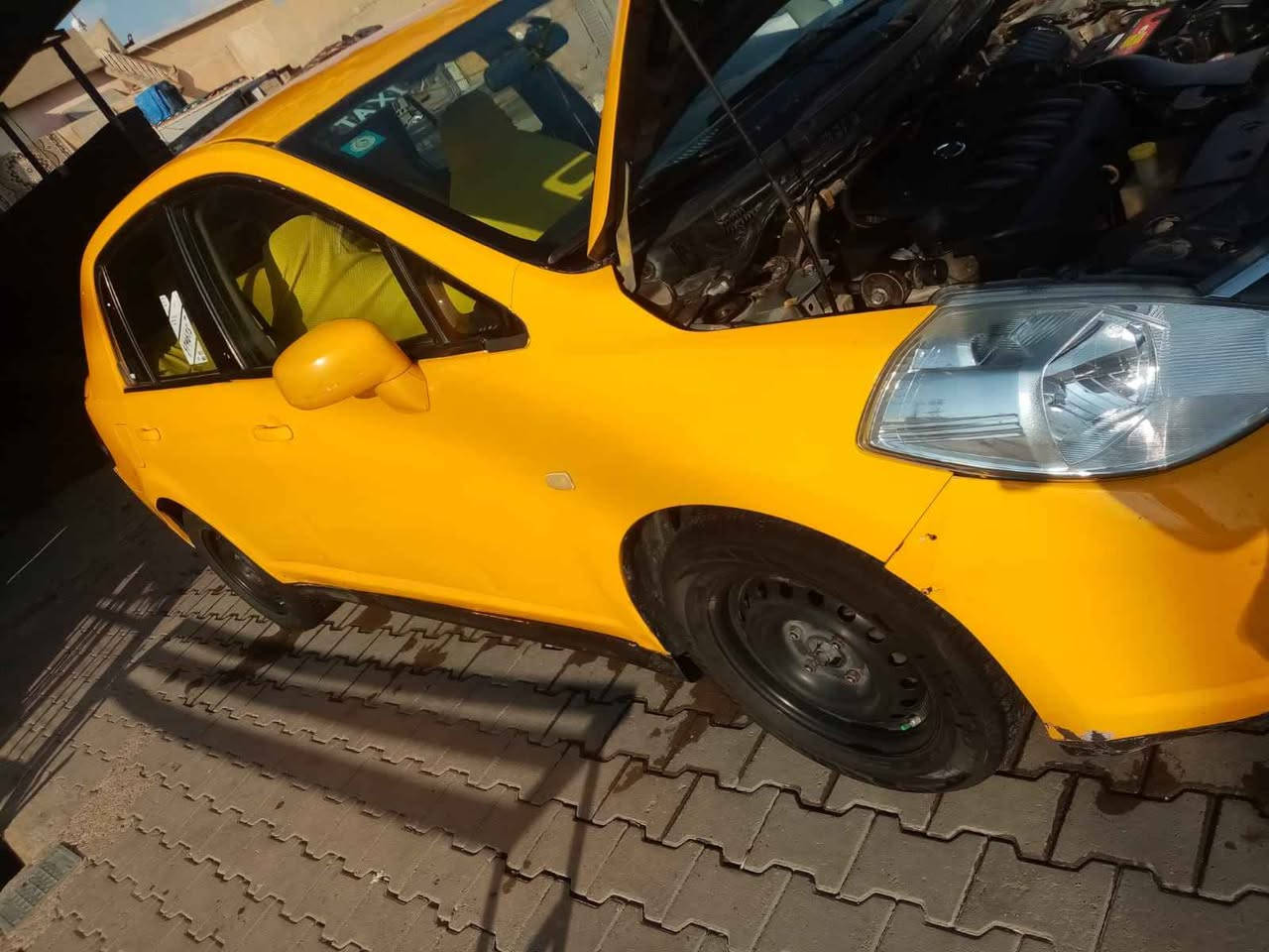 نيسان ڤيرسا تكسي مشروع وطني كركوك أ باسمي رقم انكليزي شاشه ايباد كامره ب100$ شادها قفل مركزي سيارة جاهزه بيها فوك البكلايتات الخلفيه ضرر من أمريكا وبيها باب سكن بدوسه الكير الصبح مينمر كبل D لازم اذبها 1 بعدين بس تمشي شويه ذبها D يرجع طبيعي بس بتشغيله صبح محرك جديد شاده بچيس  *********** كركوك, العراق
