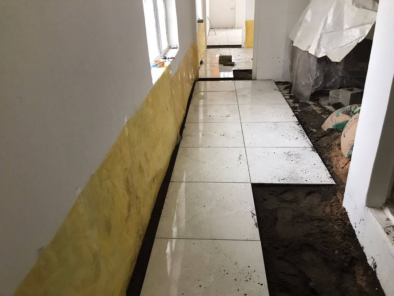 خلفه كاشي وبرسلين شغل ترميم وتصليح بياض من الغزالية بي وتساب ***********
