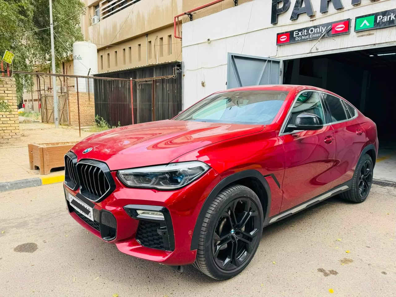 للبيع أو المراوس | بي إم دبليو X6 40i
موديل 2023

الموديل: 2023
الفئة: X6 40i
الوارد: أمريكي
رقم بغداد
الممشى: 49 ألف مايل

معلومات السيارة:
• محرك 3000 سي سي
• 6 سلندر تيربو
• مغلفة بالكامل بطبقة حماية PPF
• قطعة واحدة صبغ

المواصفات:
• سقف بانورامي
• مقاعد جلد كهربائية مع حفظ الذاكرة
• تدفئة للمقاعد وحافظات أكواب مبردة ومدفأة
• داتا شو
• تشغيل بصمة وبصمة لجميع الأبواب
• كاميرات 360 درجة
• جنطة خلفية كهربائية
• مصابيح LED أمامية وخلفية
• نظام قيادة ذكي مع مساعدات أمان متقدمة
• مقود متعدد الوظائف
• نظام صوت فاخر
• مرايا كهربائية قابلة للطي
• مكيف أوتوماتيك متعدد المناطق

رقم الهاتف: ***********
