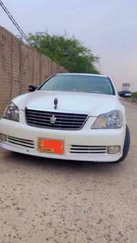 شاصي ٨٠ • قير سبورت • جلد اسود ملكي