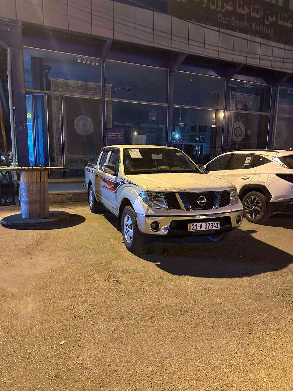 السلام عليكم نيفاره 2008 كير مكينه تبريد حداديه كهربائيات كله مكفول ما عايزه شي خير من الله رقم شمالي دولي بيها 2 قطعه رش بدون دواخل لون السياره شمباني مابيها جراد سياره كير عادي 
السعر.  87 $ وبيها مجال حك الجيه 
للتواصل واتساب. فقط ***********
