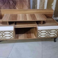 ميز بلازما • نضيف