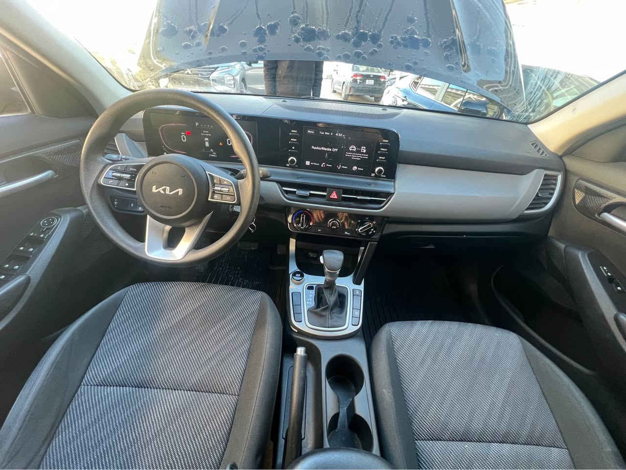 ( گيا سليتوس         2024     توماتيك )
(ماشي       20000    ميل     ) 
(4*4) دبل اكسل 
( الصبغ     1 قطع  فقط بنيد )
‏(گير ابشرط مكينه ابشرط رادار ابشرط حجر گزوز ابشرط )
( رقم ژماره كاتي مده الترقيم   90    يوم بعد إبرام العقد )
( شرط الترقيم/اربيل /دهوك /سليمانيه )
( العنوان دهوك قضاء برده ره ش معرض حجي صادق )
(***********) واتس اب 
(***********) واتس اب 
( السعر        133   $    ورقه او بي مجال ) اكر, نينوى
