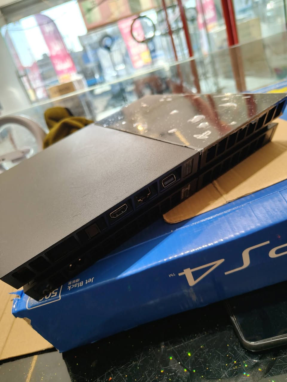 للبيع بلي فور مهكر قرص بي 7 لعبات ذاكره 500
السلام عليكم ورحمة الله وبركاتة 
بلي فور مهكر قرص بي 7 لعبات نضافه 100٪
جوستك اصلي كيبلات كارتونه الجهاز جديد باله. 
سعره 180 الف بي مجال حك الجيه بغداد عل فحص 
رقم ***********
